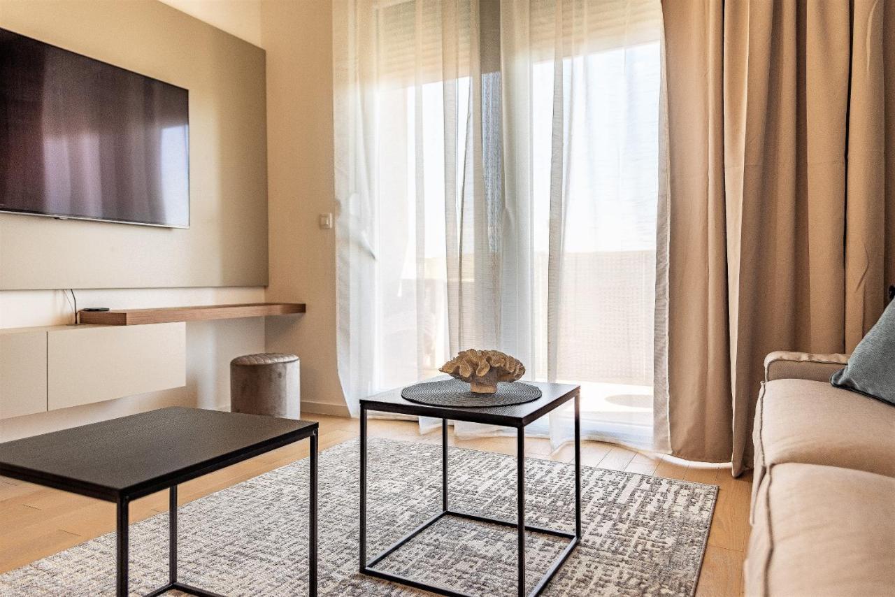 City Lux Apartment 2 - With Garage And Balcony 扎达尔 外观 照片